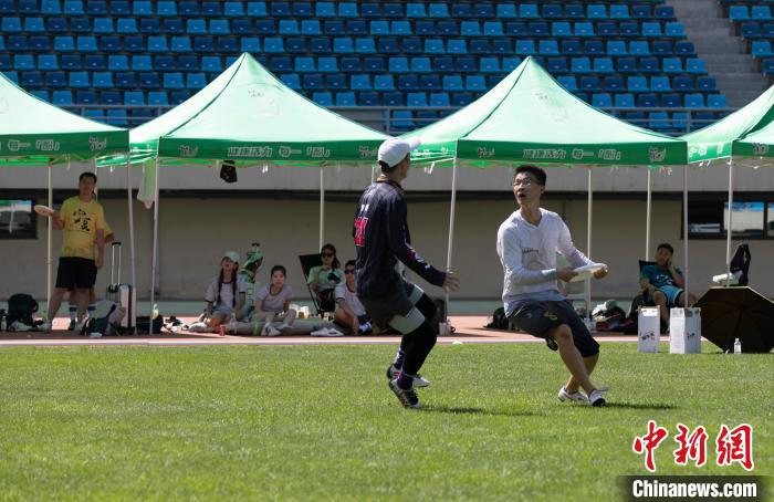 第二届宁夏极限飞盘分组赛在银川激情开赛